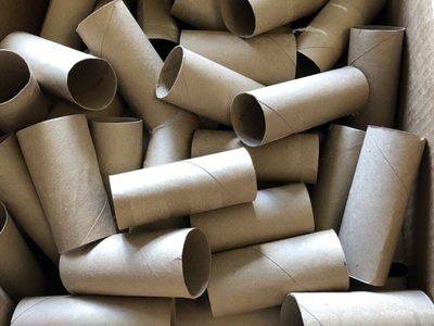 Con rollos de papel higiénico y esta idea genial, creá los envoltorios más lindos y delicados para estas Pascuas
