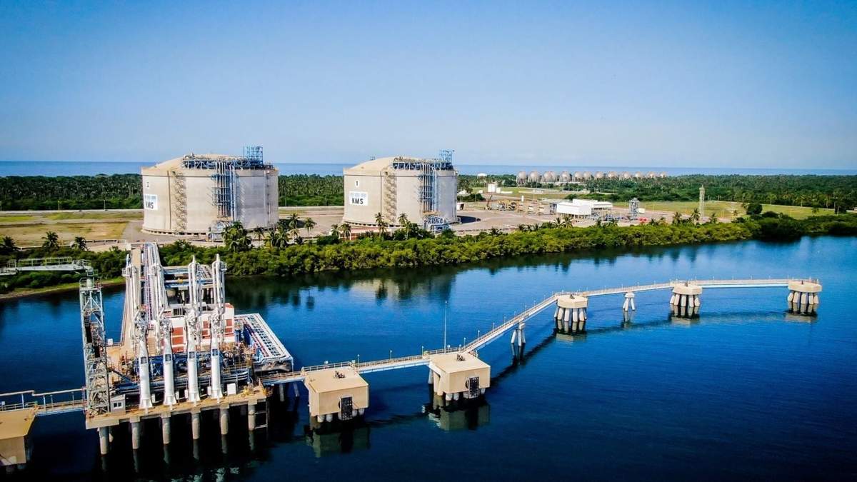 La terminal KMS en Puerto Cuyutlán