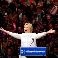 Obama cierra filas con Clinton; anuncia que hará campaña a su favor