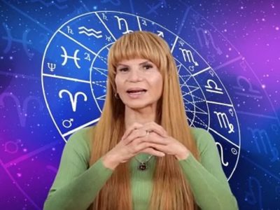 Mhoni Vidente contó que hay que hacer cuando ves “números espejo” en el reloj