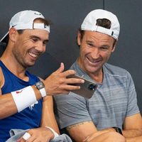 “Está feliz”: Carlos Moyá contó cómo es la vida de Rafael Nadal, luego de su retiro del tenis