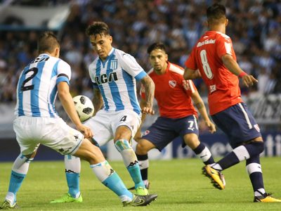 ¿Cómo está el historial entre Independiente y Racing?