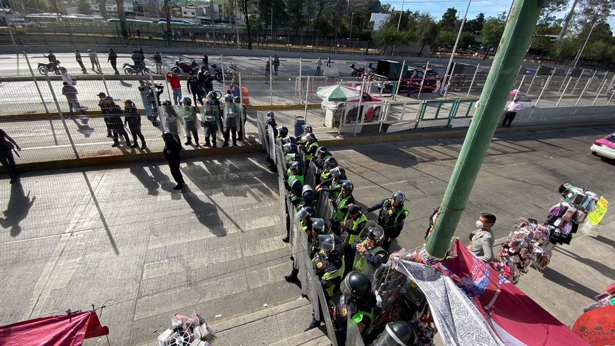 Bloqueo de transportistas en demanda por alza de tarifa