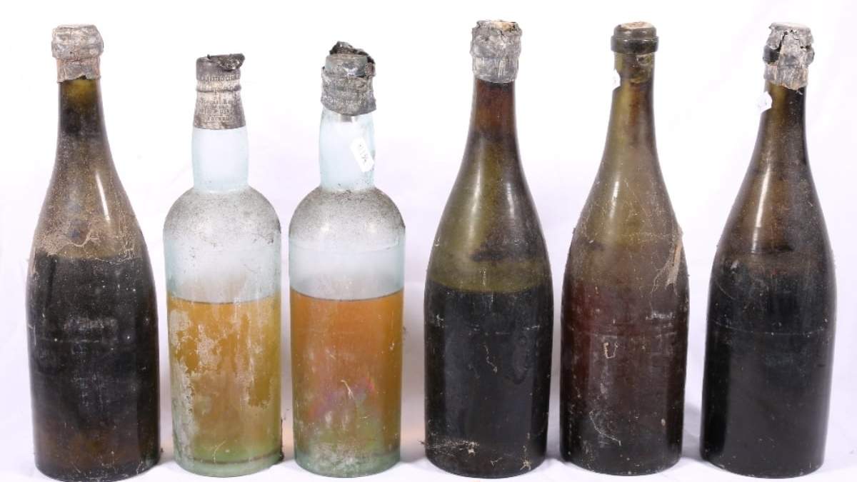 Botella de whisky rescatada de naufragio. Fuente: (Instagram)