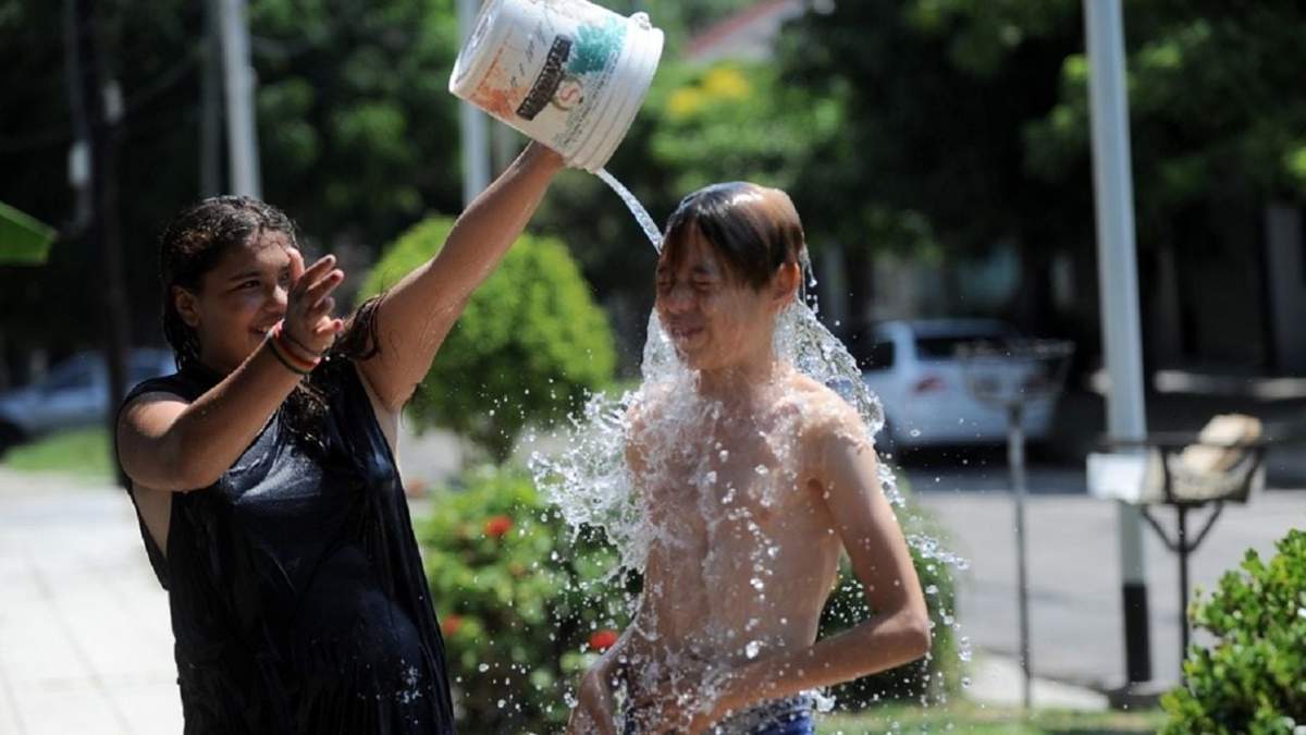 El SMN emitió una alerta amarilla por calor para Neuquén. Fuente: (Perfil)