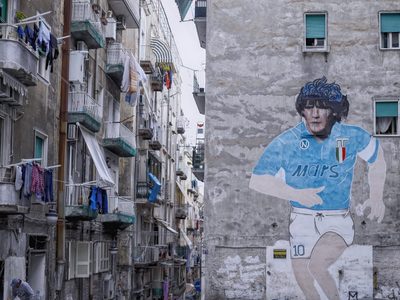 Nápoles llora al Diego: "La ciudad quedó huérfana para siempre"