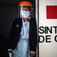 Se reportaron más de 160 fallecimientos y 3 mil contagios de coronavirus en relación al domingo