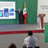 AMLO culpa a Telmex por campaña contra padrón de celulares y al INAI por defender a la empresa