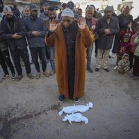Cuatro bebés murieron a causa del frío en un campamento de refugiados en Gaza