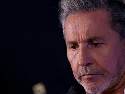 “Ricardo Montaner vive una pesadilla sin fin”: las críticas en redes al polémico beso de su hijo