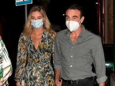 En la última fotografía que salió a la luz de Enrique Ponce y Ana Soria, hay un particular detalle