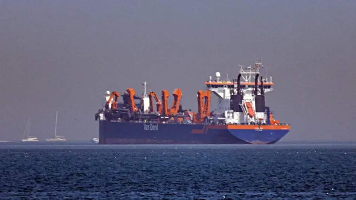 Irán cierra el Estrecho de Ormuz