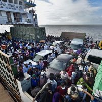Al menos 19 personas murieron tras caer un rayo sobre un barco en Bangladesh