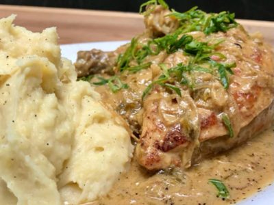 Pollo al verdeo con puré: bien cremoso y en pocos pasos, una receta de lujo para coronarte como todo un chef