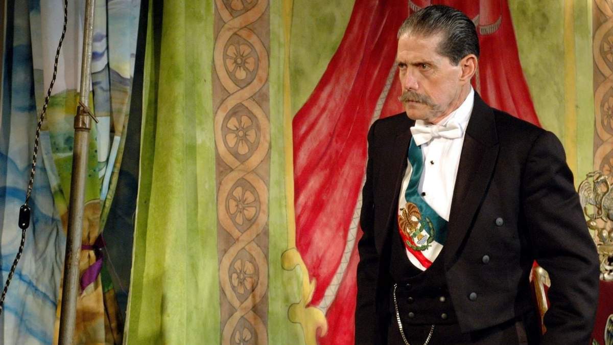 Héctor Bonilla, en la obra teatral "Lascurain o La Brevedad del Poder"