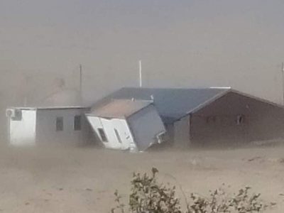 En Los Catutos, el viento hizo volar un tráiler sanitario del CPEM 98
