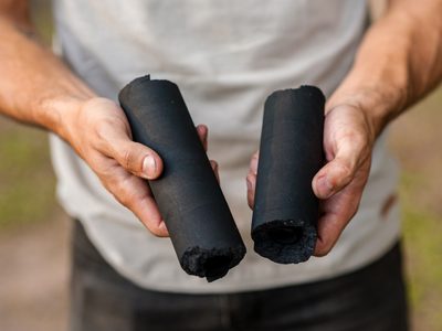 Crean el primer carbón totalmente ecológico de Argentina