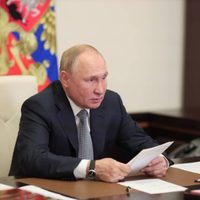 Putin participa en los ensayos de la vacuna nasal contra la covid-19
