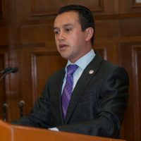 Militantes de Morena repudian la postulación de perredistas, priistas y panistas en Edomex