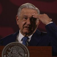 AMLO reta a López-Dóriga a probar que no se han entregado apoyos de reconstrucción en Acapulco