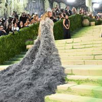Beyoncé, Bad Bunny y Janelle Monáe se toman libertades artísticas en la Met Gala