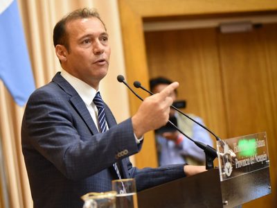 ESCÁNDALO: echaron a tres empleados públicos de Neuquén en plena cuarentena