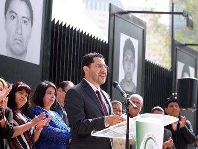 Senado respalda crear Comisión de la Verdad sobre Ayotzinapa
