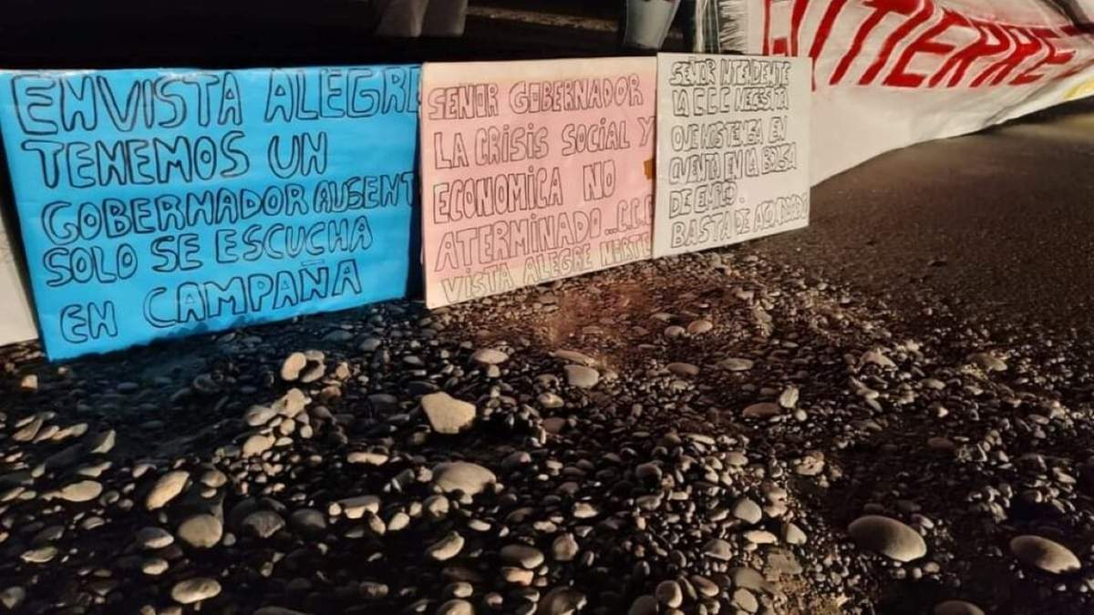 Corte de ruta. Fuente: (Facebook)