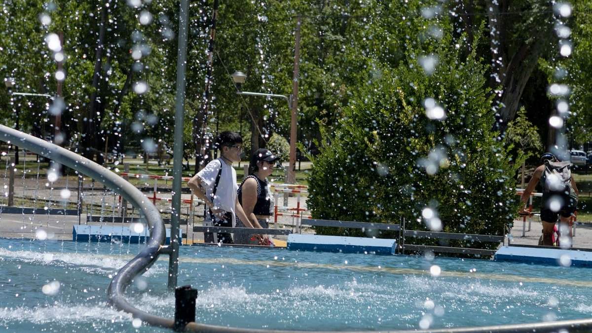 Clima caluroso en la ciudad de Neuquén. Fuente: (Emiliano Ortiz)