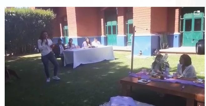 Lupita Medina en reunio´n con mujeres de Fresnillo