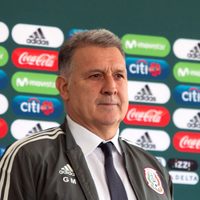 La FMF considera extender el contrato de Gerardo "Tata" Martino en el Tri