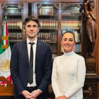 Sheinbaum se reunió en Palacio Nacional con el abogado del expresidente de Perú, Pedro Castillo