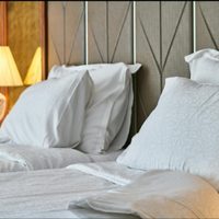 Decoración de dormitorios: ideas y consejos para transformar la pared del cabecero de la cama con estilo