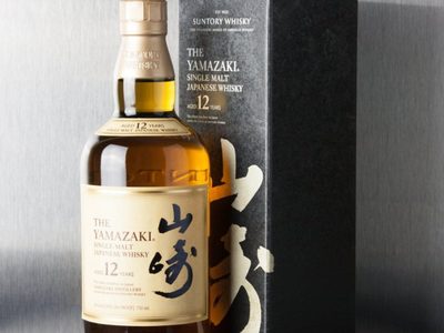 Subasta millonaria: pagaron 795 mil dólares por un whisky japonés