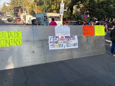 Bloqueo en Pedregal de Santa Úrsula, Coyoacán; vecinos protestan contra proyecto de trolebús