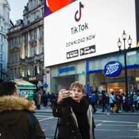 Aprueban ley que prohibiría la red social TikTok en Estados Unidos