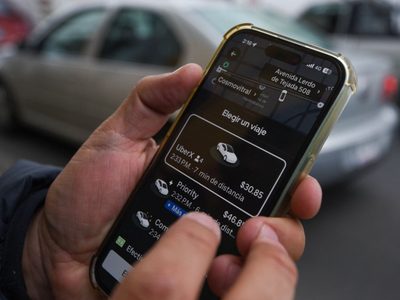 Uber podrá operar en aeropuertos; juez prohíbe a la Guardia Nacional detener a conductores