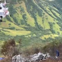 Recuperan restos de las 22 personas que viajaban en helicóptero que se estrelló en este de Rusia