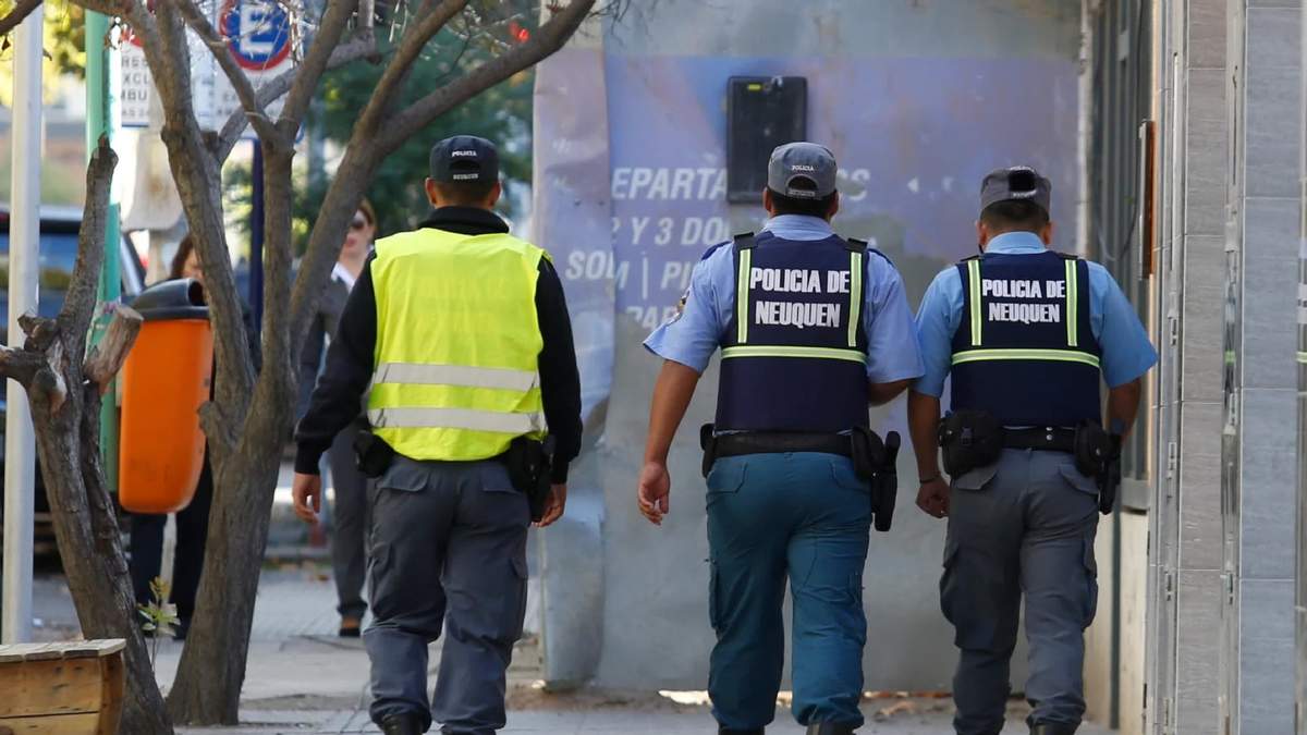 Efectivos de la Policía de Neuquén. Fuente: (Twitter)