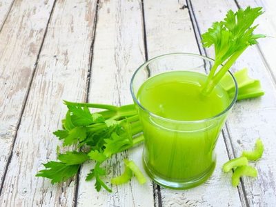 El jugo de apio en ayunas es tendencia para una alimentación sana