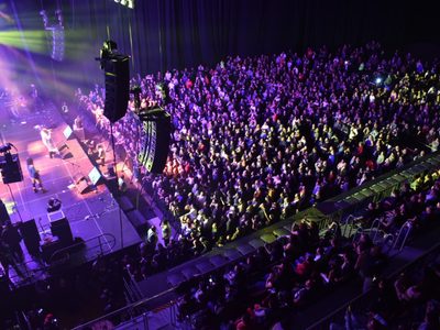 Rockeros veneran al "Príncipe de la canción" en "Festival Amar, Querer y Rockear"