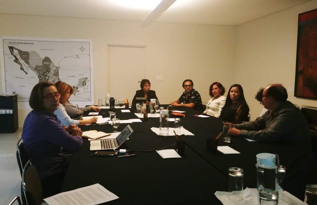 Integrantes del Consejo Nacional de Danza México con Lucina Jiménez, titular del INBAL, en 2019