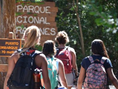 Buscan aprobar el cobro de una tasa municipal por pernoctar en Villa La Angostura