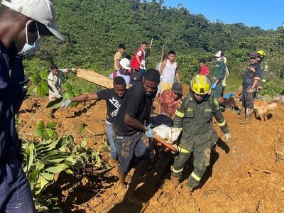 Aumentan a 34 los muertos por deslave en carretera de Colombia