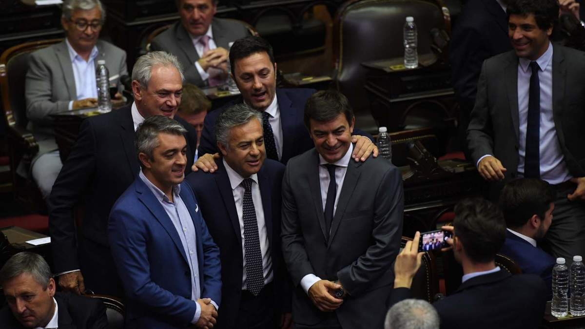 Alfredo Cornejo en el Congreso. Fuente: (Twitter)