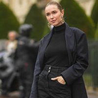 El accesorio clásico que vuelve: cómo llevar este must have de verano que ya está en nuestro placard