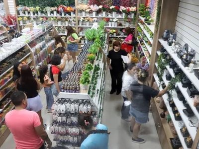 Denunciaron que los trabajadores del nuevo bazar chino en Neuquén cumplen jornadas de hasta 15 horas