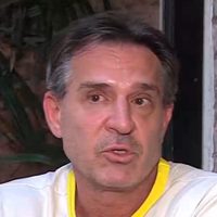 Un palacete: cómo es la lujosa mansión donde vive Aníbal Lotocki
