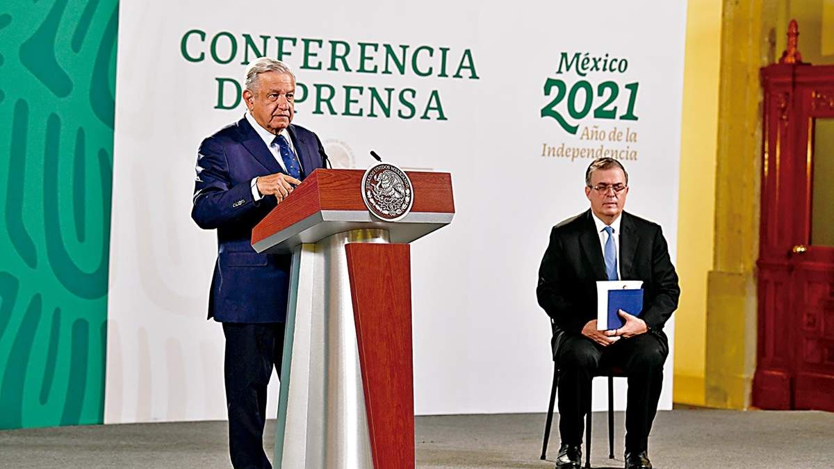 López Obrador y Ebrard. Doble rasero