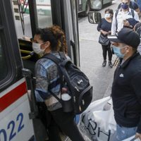 Se podrá viajar de pie en transportes públicos del AMBA